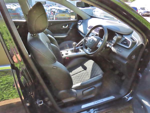 Used Renault Kadjar MT22UBU 17