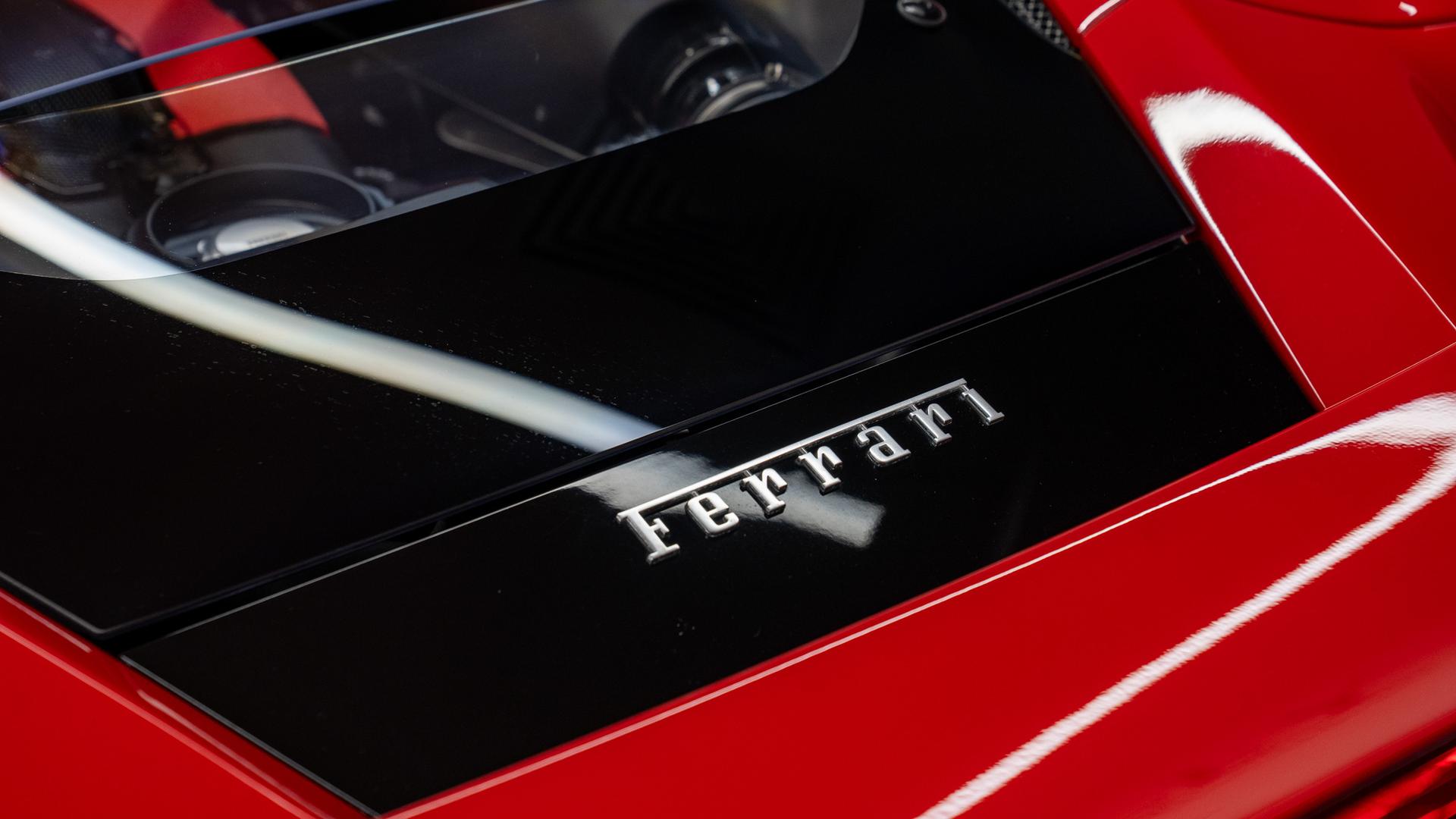 Ferrari F8 Photo dd71f375-4d8e-467a-8014-cffc38de7c9c.jpg