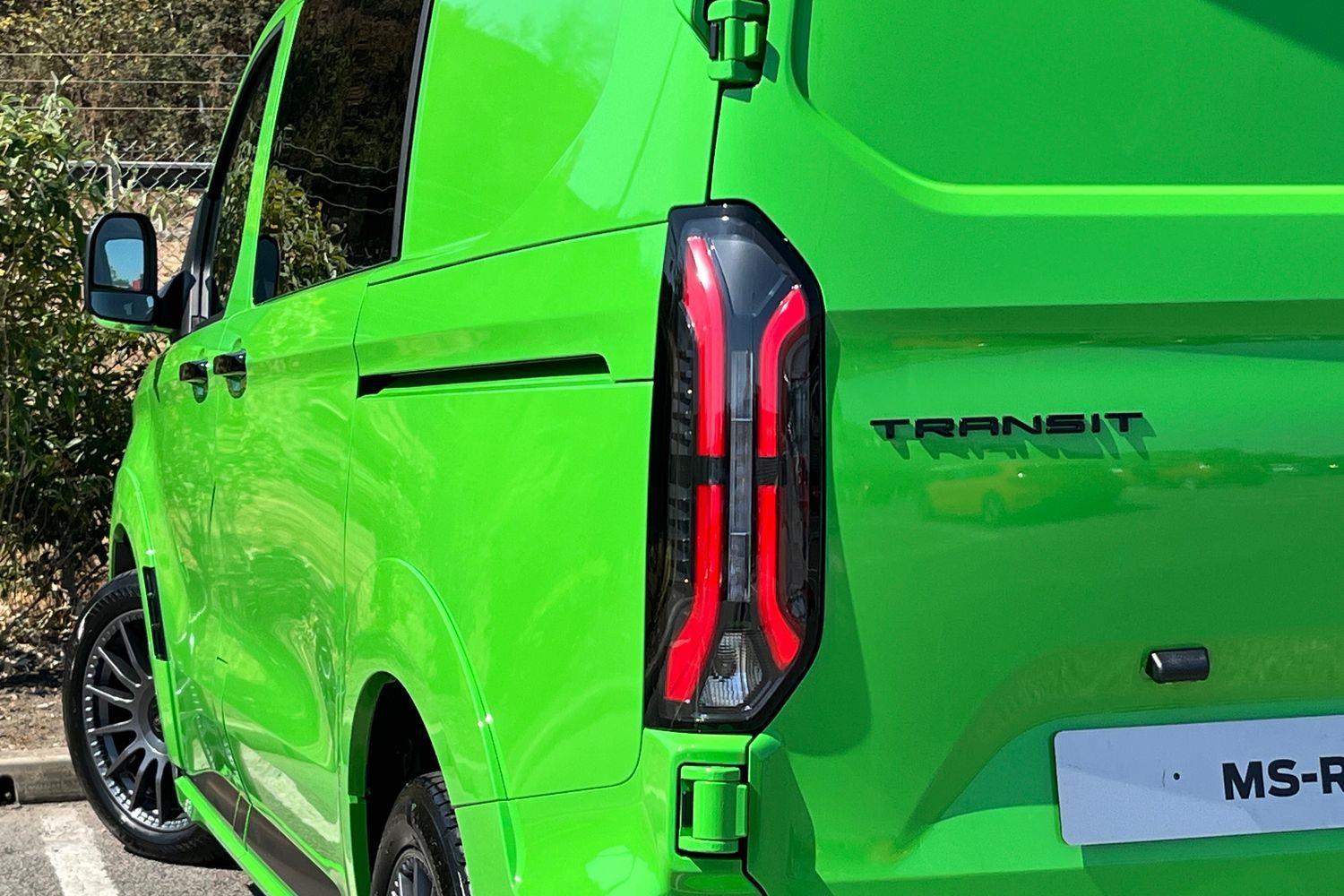 Ford TRANSIT CUSTOM Photo 32