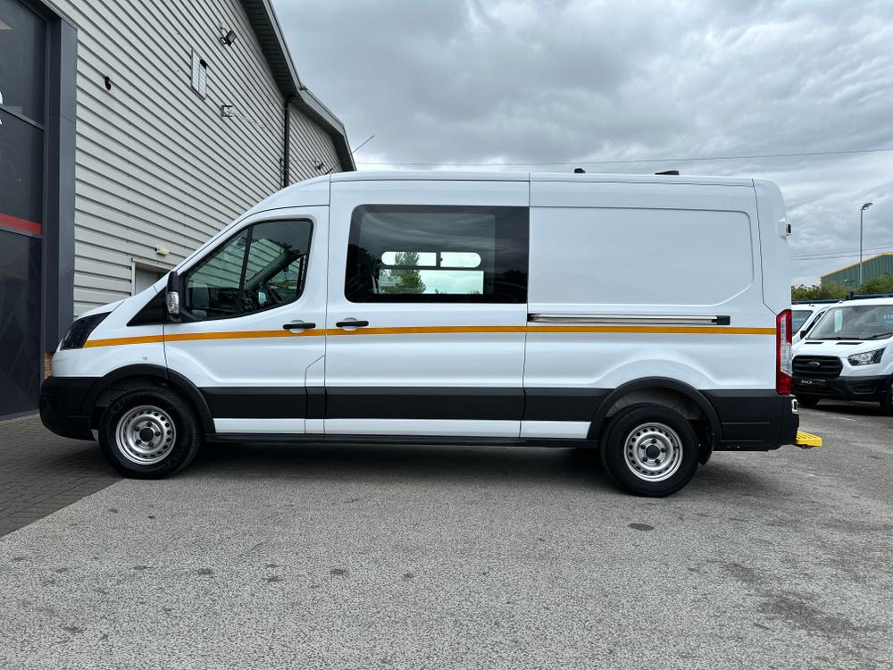 Ford Transit Photo dd7d4e82-5e28-470d-b5f3-998b92a15826.jpg