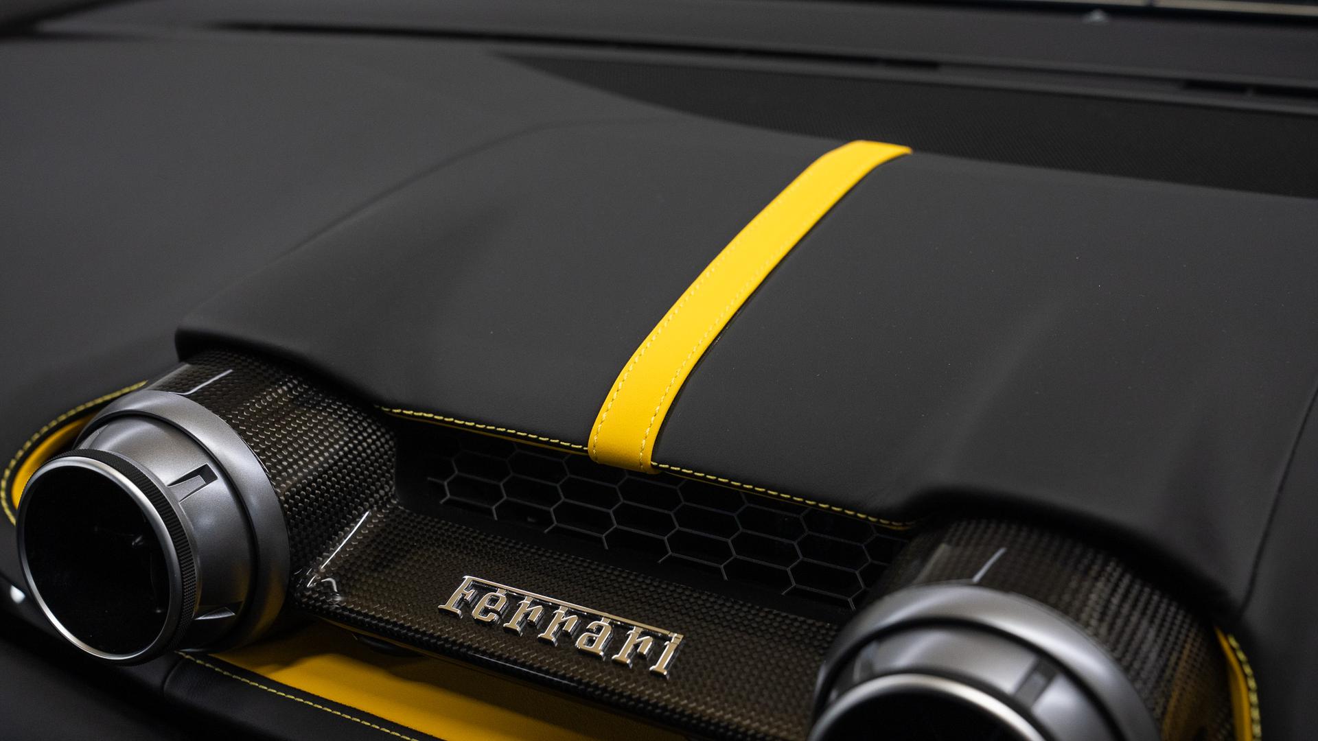 Ferrari 812 Photo dd89d382-3828-49d1-b035-244c7c7d86e2.jpg