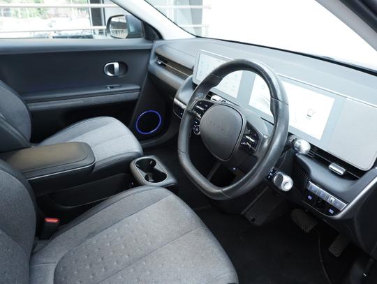 Hyundai IONIQ 5 Photo dd8c11ab-2aca-4c06-80d7-7a7327cc08f8.jpg