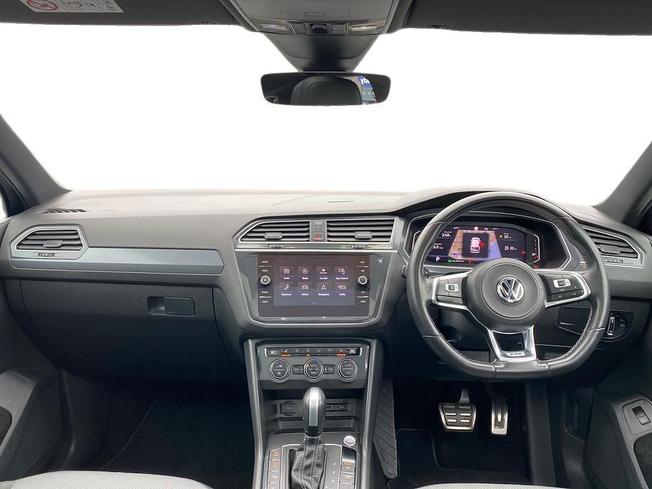 VOLKSWAGEN Tiguan Photo 13