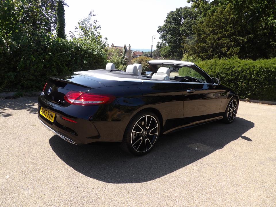 Used Mercedes-Benz C Class AO67VYH 13