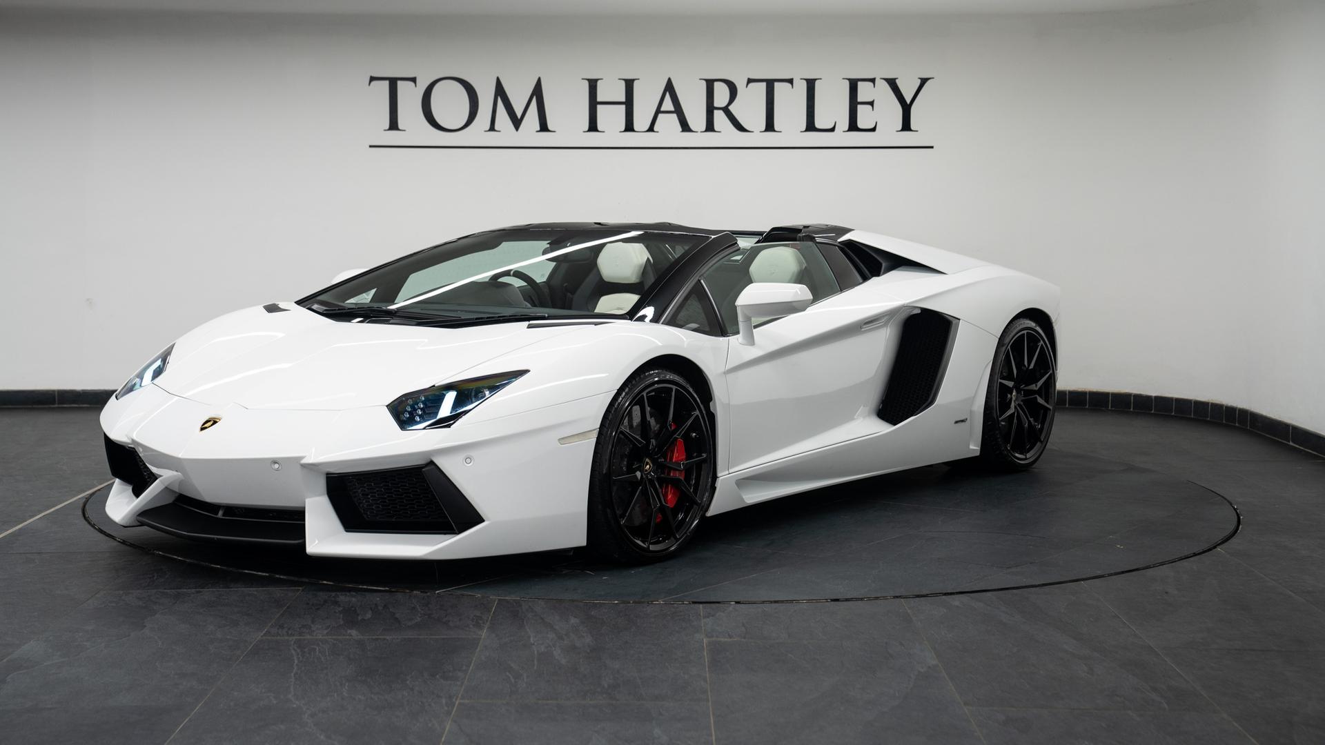 LAMBORGHINI Aventador Photo ddc13dc3-b89c-46e4-961c-b08d575272af.jpg