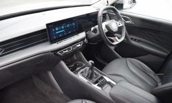 MG MOTOR UK HS Photo 11