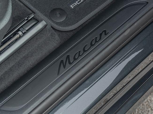 PORSCHE Macan Photo 33