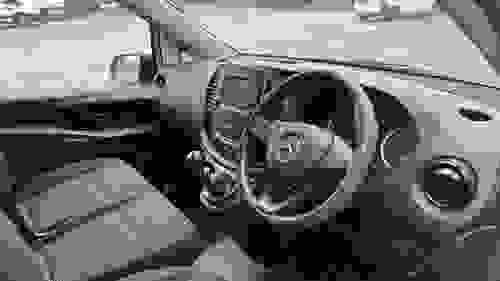 Mercedes-Benz VITO Photo dde98a29-96f8-4251-9992-2800d654bb7b.jpg