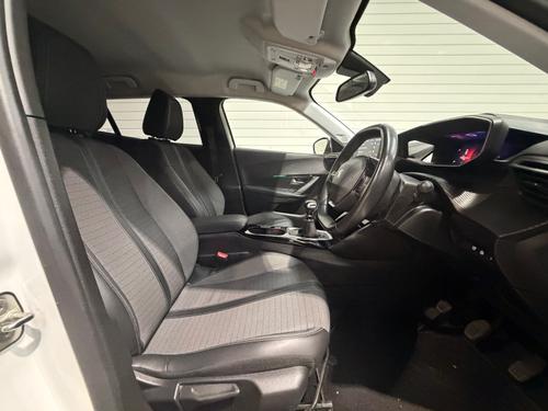 Peugeot 2008 Photo ddefd93d-987b-4728-bd69-dacda74d1bb7.jpeg