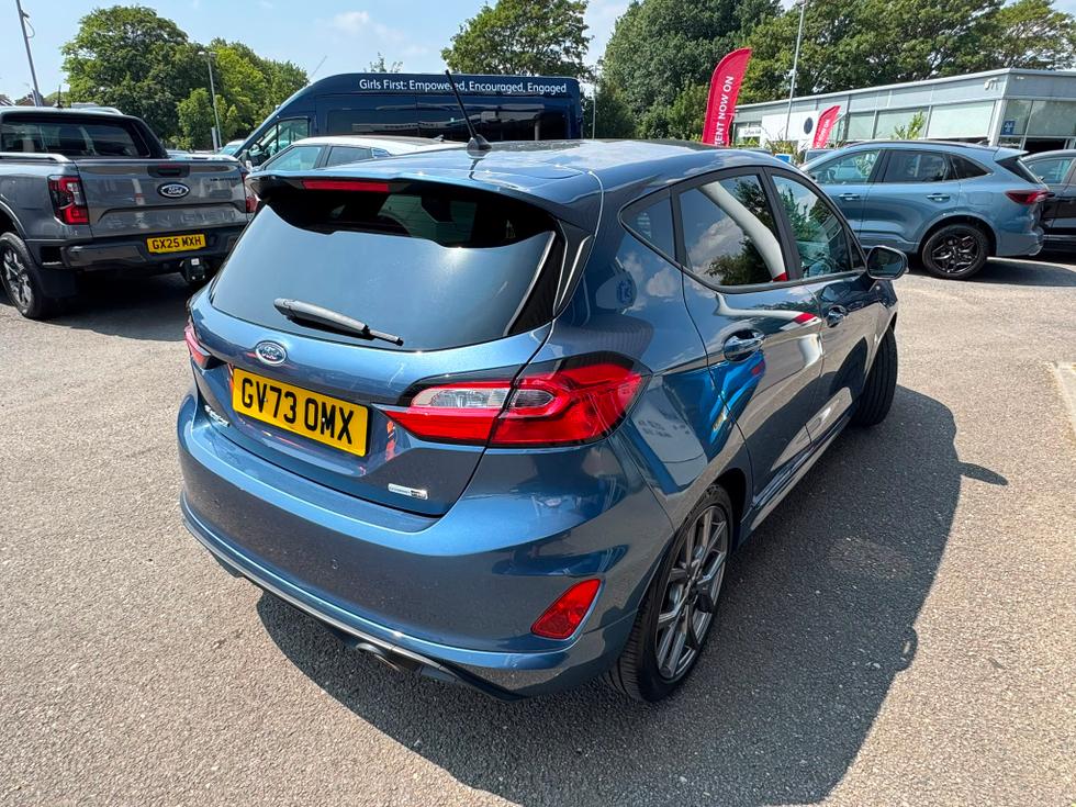 Ford Fiesta Photo de0d71ca-e4cb-4a6a-902b-f3f5836c5f8a.jpeg