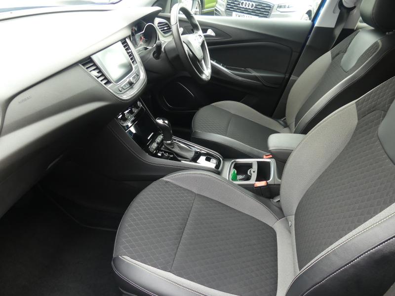 Vauxhall Grandland X Photo de113a3f-86f9-4940-84ef-93043df34980.jpg