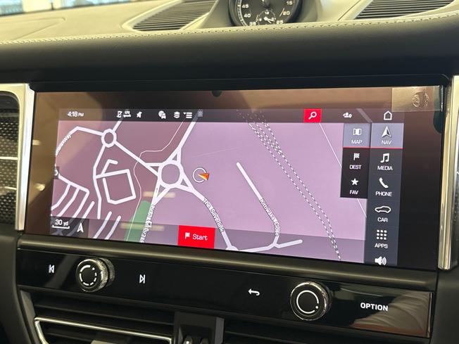 PORSCHE Macan Photo 32