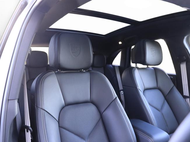 PORSCHE Macan Photo 17