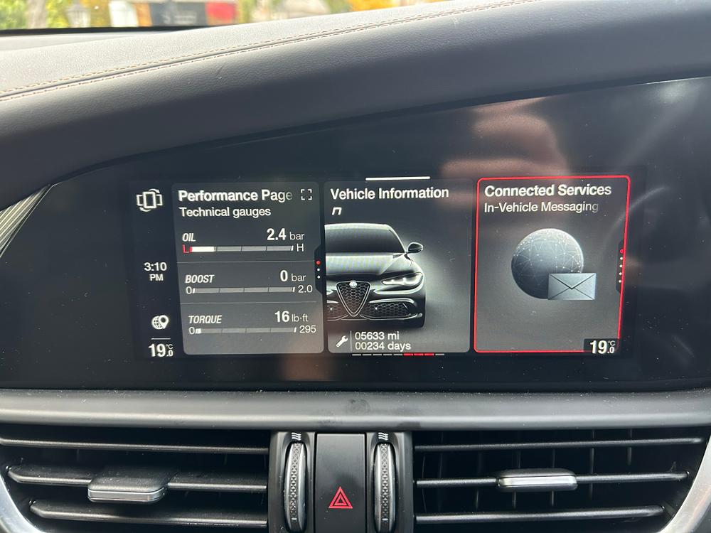 Used Alfa Romeo Giulia WM26GZJ 38