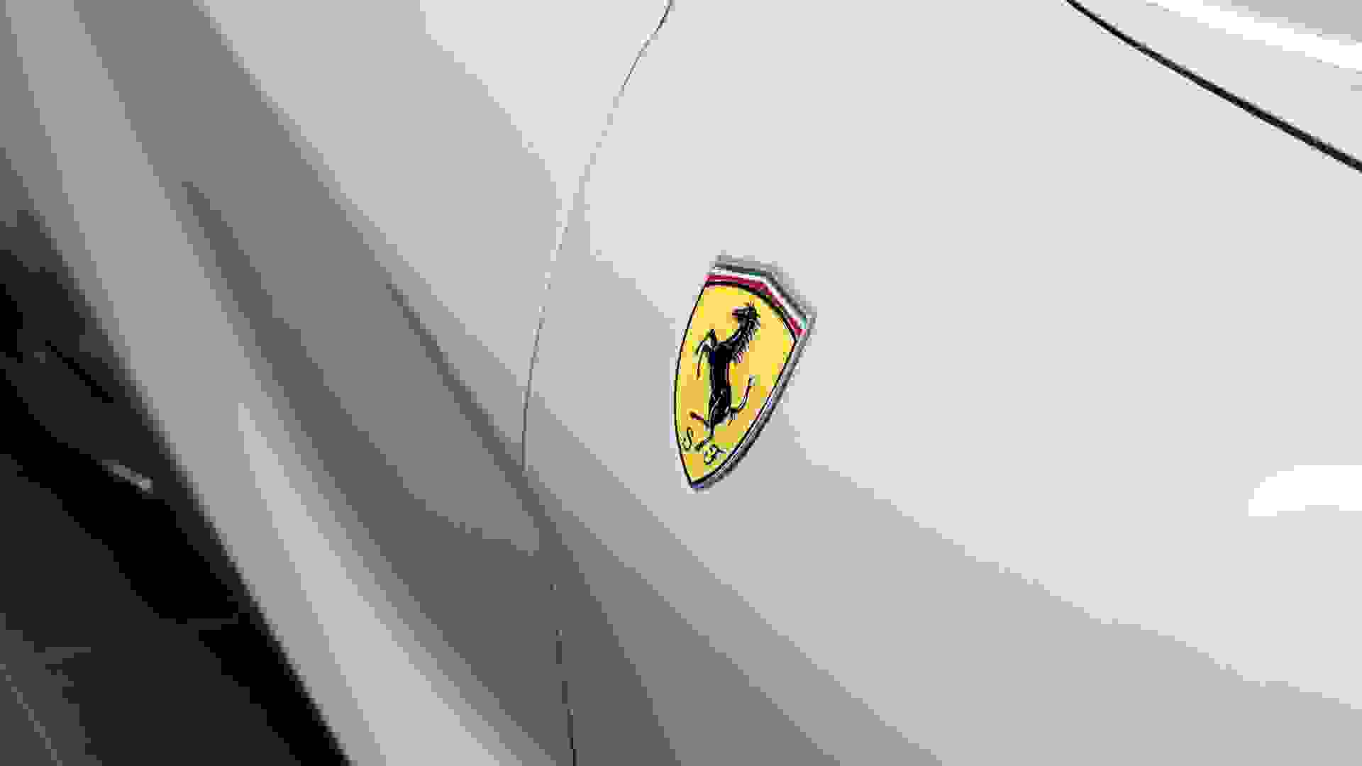 Ferrari 812 Photo de4f6fb9-c3ed-4003-ad23-a350c719aae5.jpg