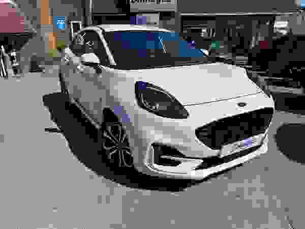 Used 2022 Ford Puma 1.0T EcoBoost MHEV ST-Line SUV 5dr Petrol Hybrid Manual Euro 6 (s/s) (125 ps) Frozen White at Dinnages