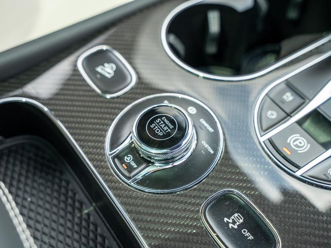BENTLEY Bentayga Photo 16
