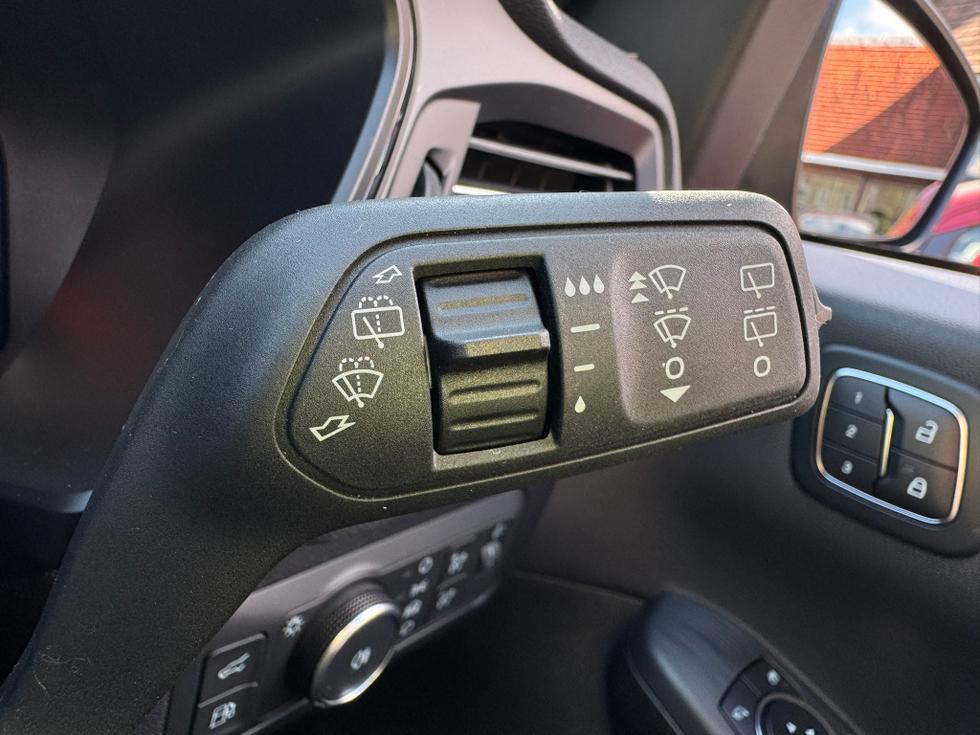 Ford Kuga Photo deac8089-c06f-464e-bbc4-487800c5a8a3.JPEG
