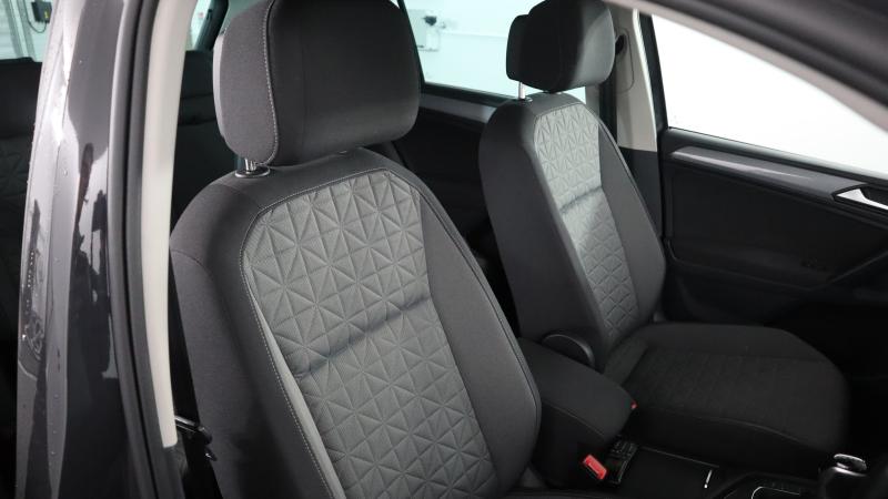 Volkswagen Tiguan Photo dealer360-124d93fb4852fad7376f14ded1929a7ab42964a8.jpg