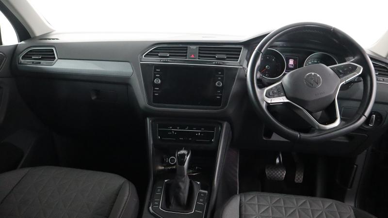Volkswagen Tiguan Photo dealer360-306e52b601241a6e9f3baa555cc93c49838c6a16.jpg