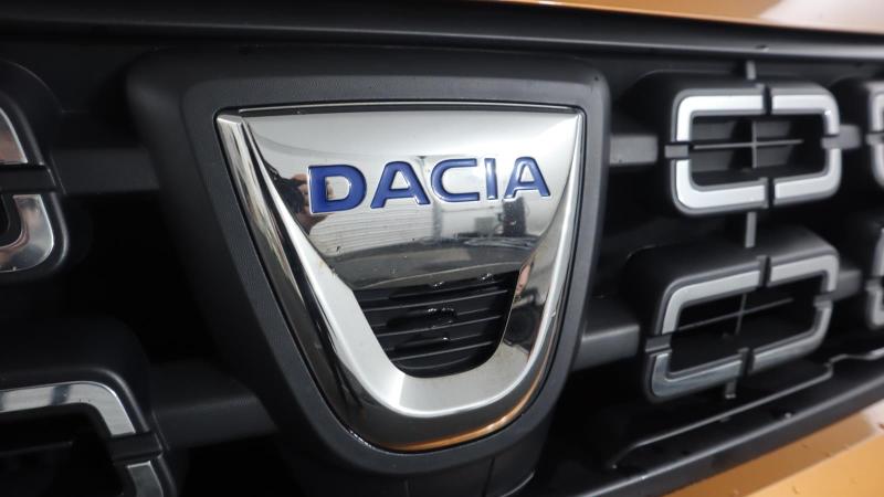 Dacia DUSTER Photo dealer360-3e61f7033f3b2aacfb2d7ed43e8ce6c221f5070b.jpg