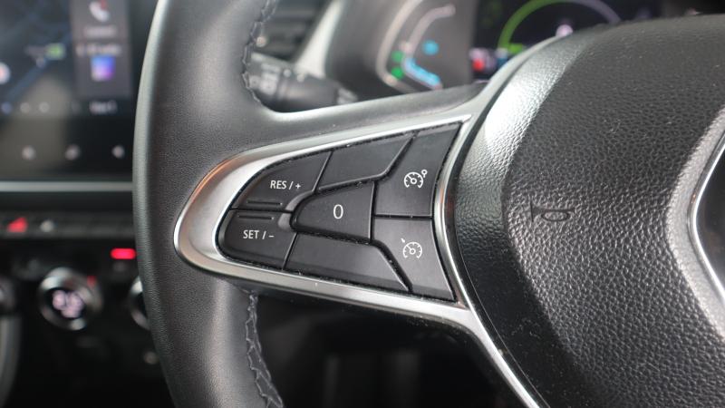 Renault Captur Photo dealer360-3ec10ded43e45f412f27593d1bee2557bd54f219.jpg