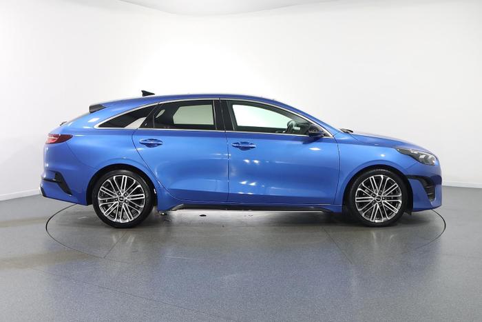 Kia ProCeed 1.5 T-GDi ISG GT-LINE S in Blue Flame £22,334