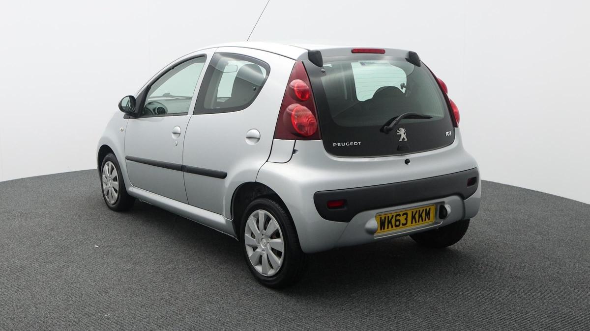 Used 2013 Peugeot 107 1.0 67 BHP Active £4,999 39,014 miles Zircon Grey