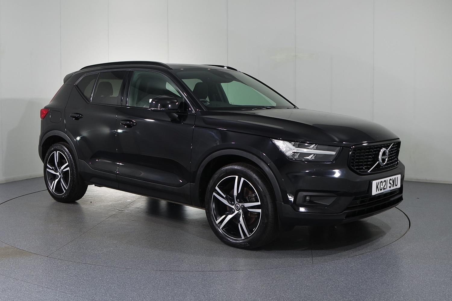 Used 2021 Volvo XC40 RECHARGE PLUS TWIN AWD £34,999 24,429 Miles RED ...