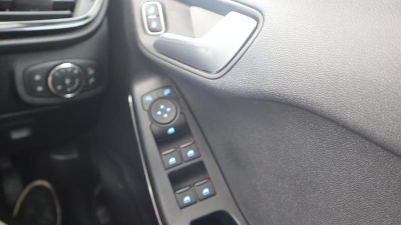 Ford Fiesta Photo dealer360-7b19a6f37ce246a0372d8b2d6efa02bd1d2bd7ee.jpg