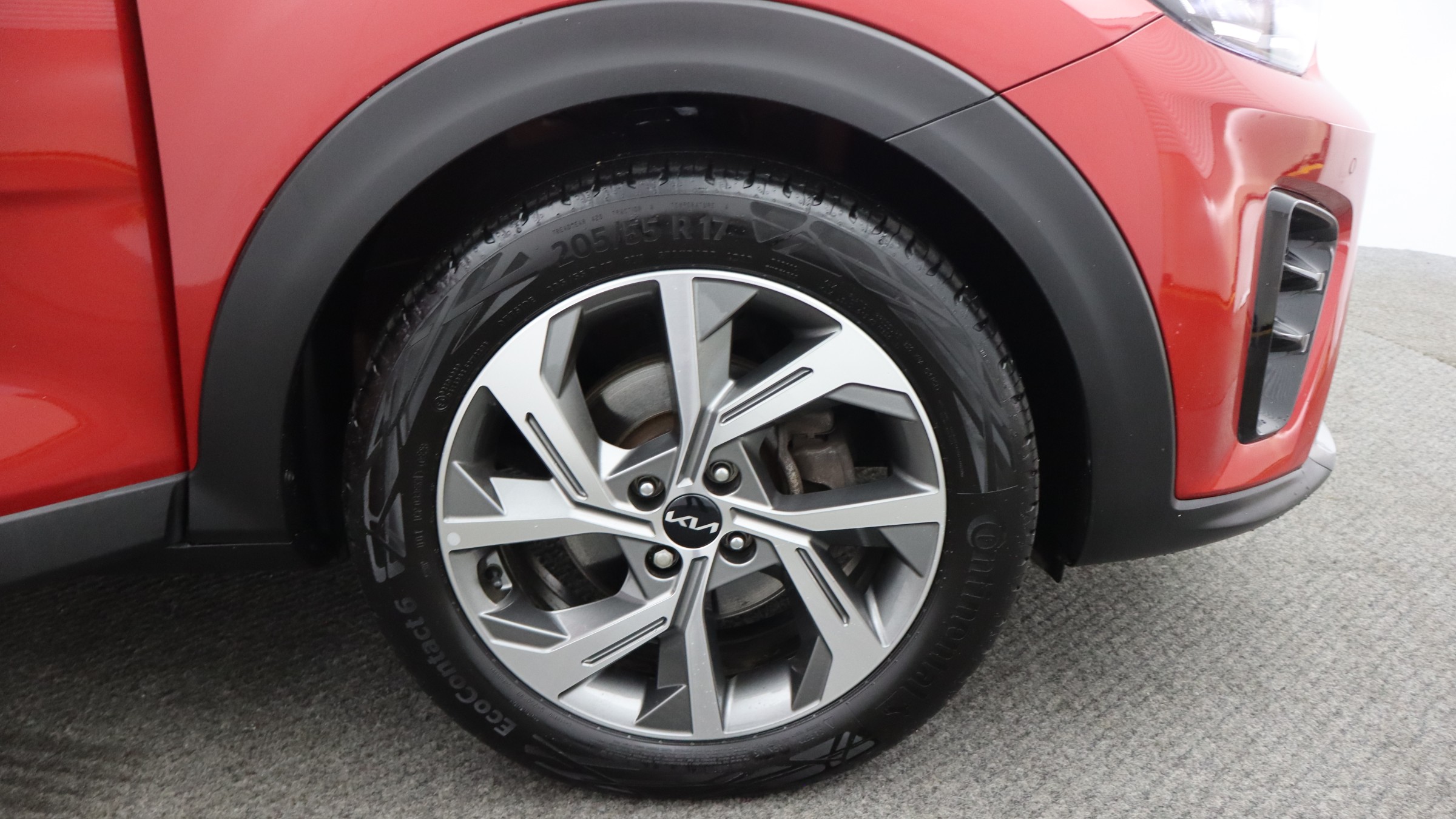 Kia Stonic 1.0 T-GDi ISG 48V GT-LINE in Blaze Red £14,995