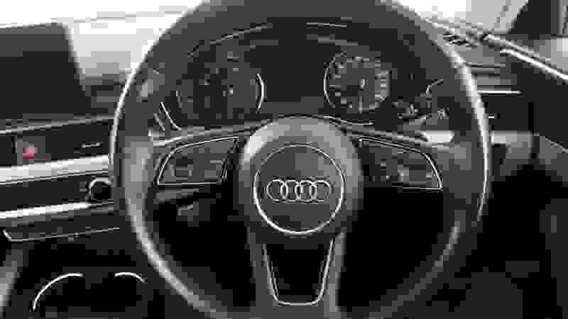 Audi A4 Photo dealer360-856f195a374ae3e7371054b0a9beefdee8e1cb61.jpg