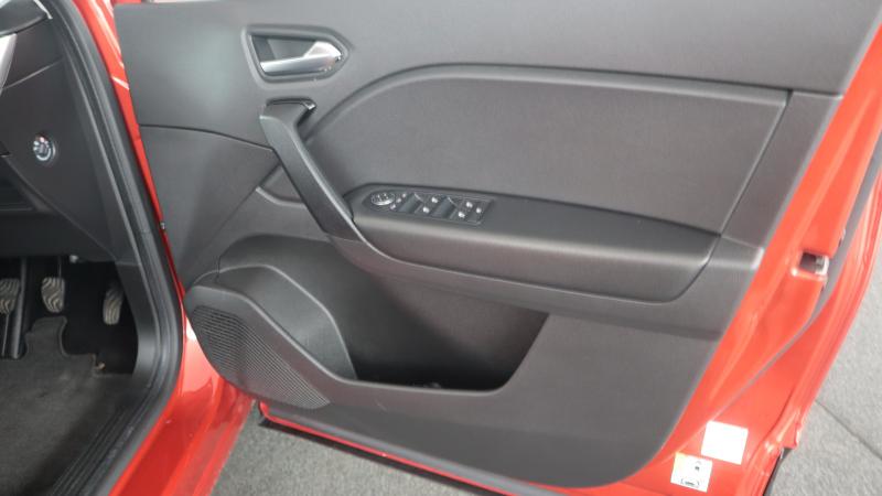 Renault Captur Photo dealer360-8da0a1f6a6cce44315de1d7ae04269699d33d491.jpg