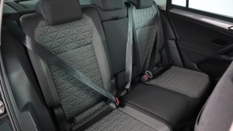Volkswagen Tiguan Photo dealer360-965bc559d841c683eebf9a59ee808af8fefe16d7.jpg