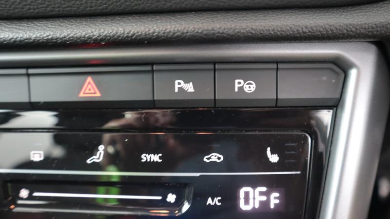 Volkswagen T-Roc Photo dealer360-b7bdc1eaf83cbea3b914b88872995b222bc15296.jpg