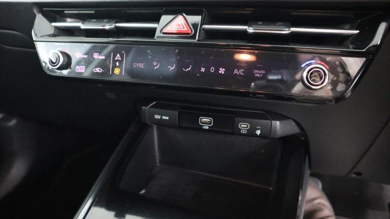 Kia Niro Photo dealer360-b8c5b1347b45aedb2d18d7e6760d4cfc3a0f9297.jpg