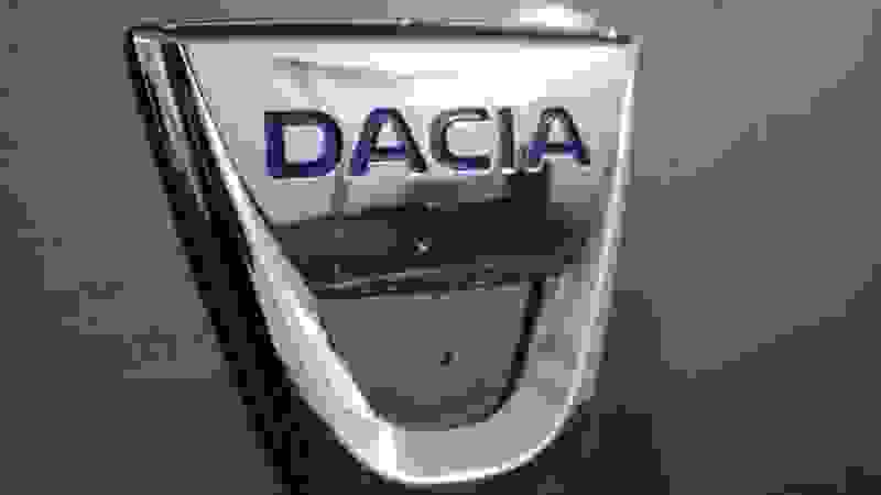 Dacia SANDERO Photo dealer360-c8aeee846874c847dac29849f03f3d21b5f41789.jpg