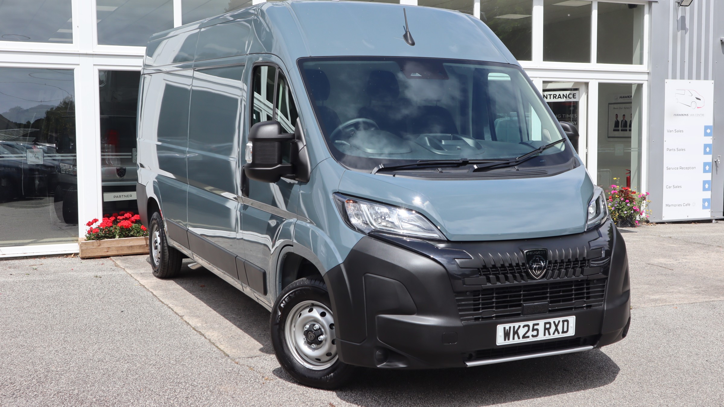 NGUYEN VAN PHU② Used 2025 Peugeot Boxer 2.2 BlueHDi 140 L3H2 335