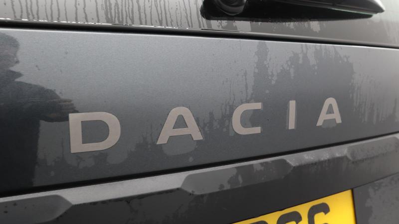 Dacia JOGGER Photo dealer360-ce827efaa03fcda81aff240578e1e1cf7a3452c7.jpg