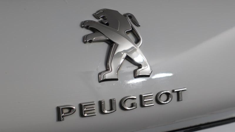 Peugeot 2008 Photo dealer360-d9dc5af7084992c0329f8d5bf2a63bdbcf3f5d7b.jpg