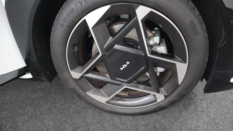 Kia EV4 Photo dealer360-dd8e0b2dd5bbed0b2cbe0f14a0e2e3299277d7b1.jpg