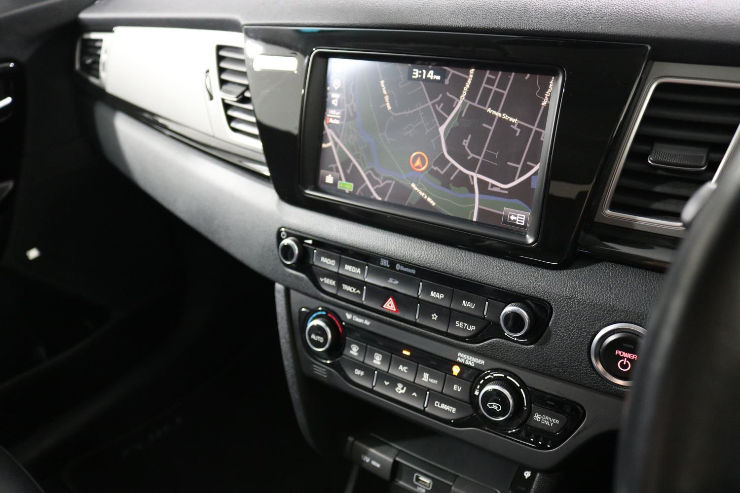 Kia e-Niro 64 kWh FIRST EDITION in Graphite £30,554 Kia e-Niro 64 kWh FIRST EDITION in Graphite £30,554