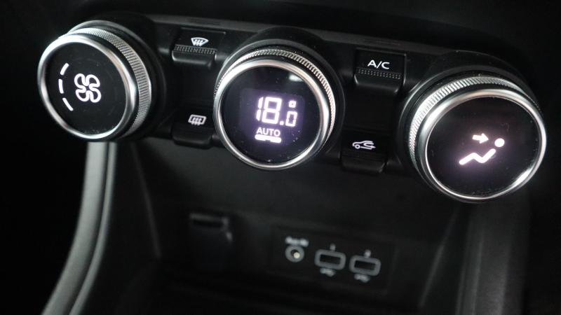 Renault Captur Photo dealer360-ec1b5f850e22c2f73dca78778acbd71e3f961314.jpg
