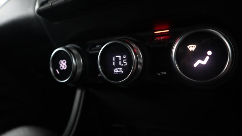 Renault Captur Photo dealer360-f1adc3fbbcc969647dbd3c2e90c6f12ff80bf578.jpg