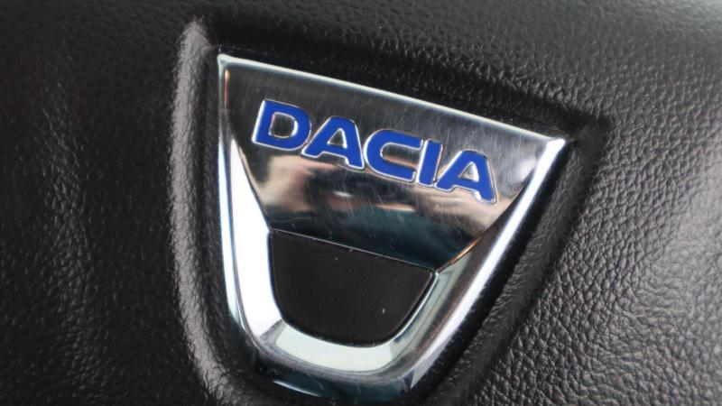 Dacia DUSTER Photo dealer360-fc396db477eea7ca6c513348ed40f284ab323986.jpg