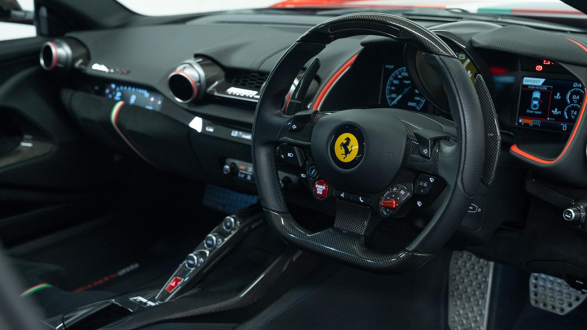 Ferrari 812 Superfast Photo deb9cb65-daeb-4aa3-ad58-e4e79a118fdf.jpg