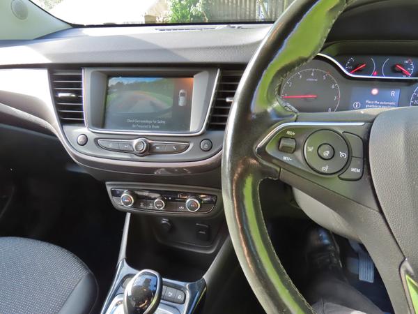 Used Vauxhall Crossland LV71VUN 18
