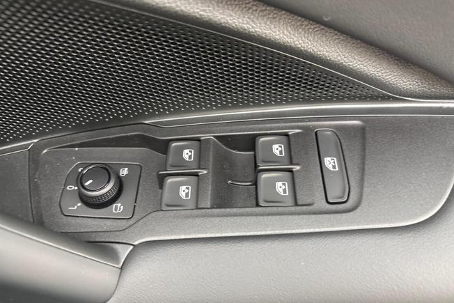 VOLKSWAGEN  Tiguan  Photo 28