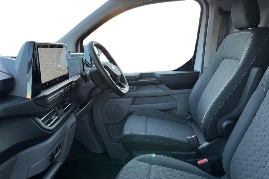 Ford E-TRANSIT CUSTOM Photo deed2605-c9b6-4075-acba-87b0aa748a7e.jpg