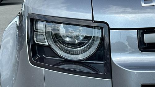Land Rover Defender Photo devhouse-4437fc74cefbc396b36b3a6a9033c063b2ed0015.jpg